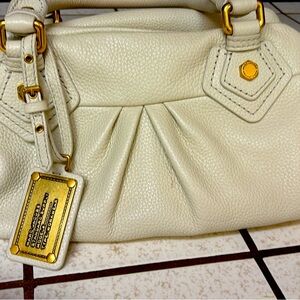 Barely used 3 x like brand new must sell please make offer!